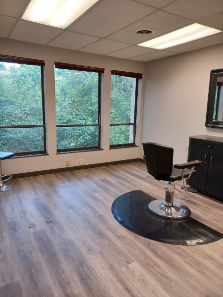 Wyoming GFH Salon Suites interior