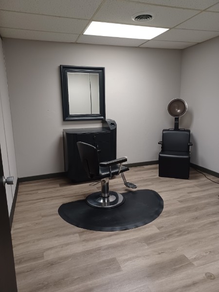 Wyoming GFH Salon Suites suite photo 16